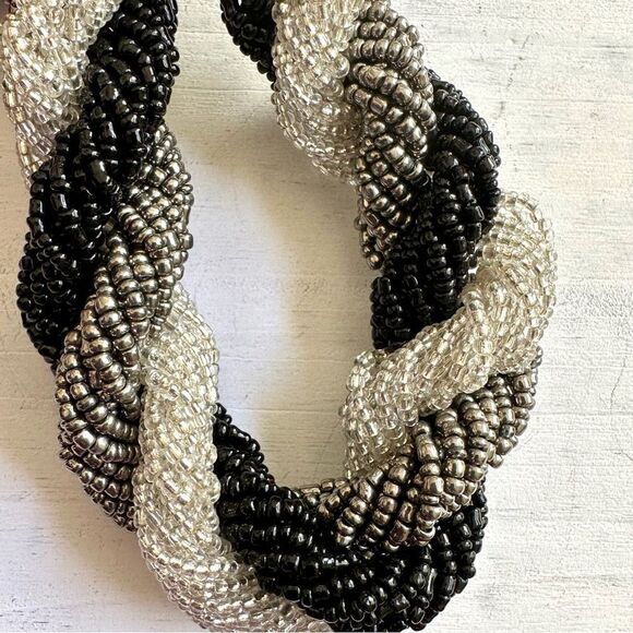 Black and grey seed beaded twisted Indonesian necklace - Picture 8 of 10